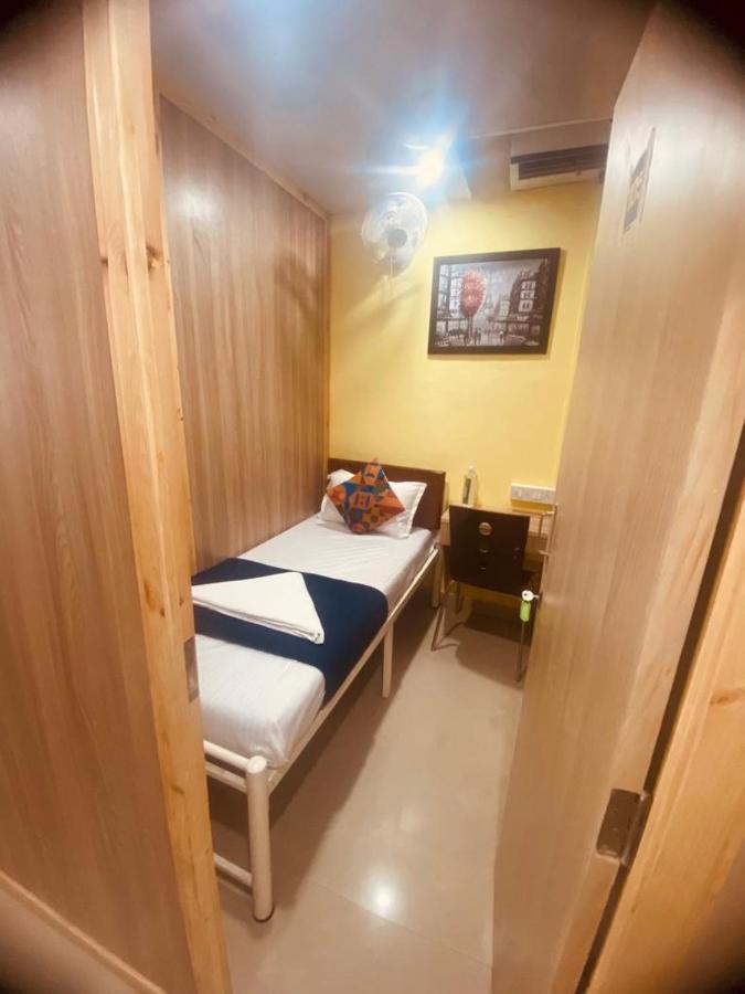 Royal Cabin Stay Βομβάη Εξωτερικό φωτογραφία