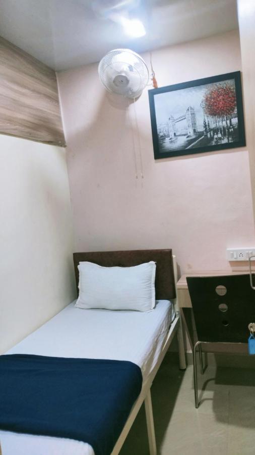 Royal Cabin Stay Βομβάη Εξωτερικό φωτογραφία